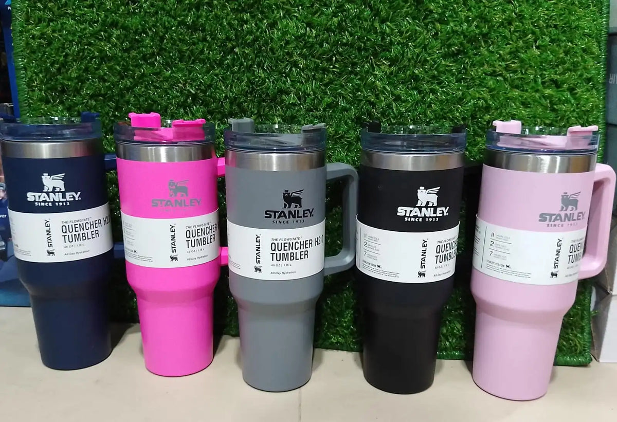 40oz Vacuum Insulated Tumbler – Lifestyle Image by Daily Choice PK